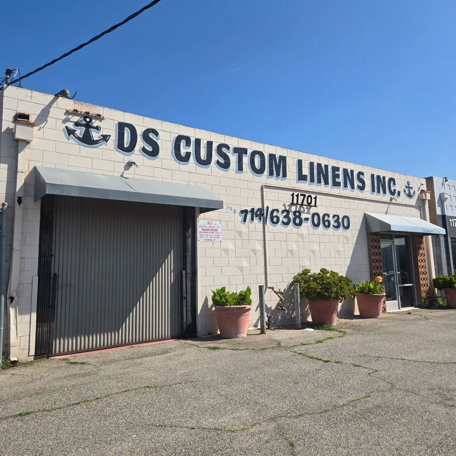 ds custom linens storefront